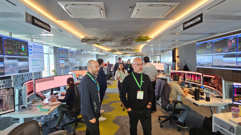 Visita de MiningiDEAS a centro de inteligencia en tiempo real de YPF